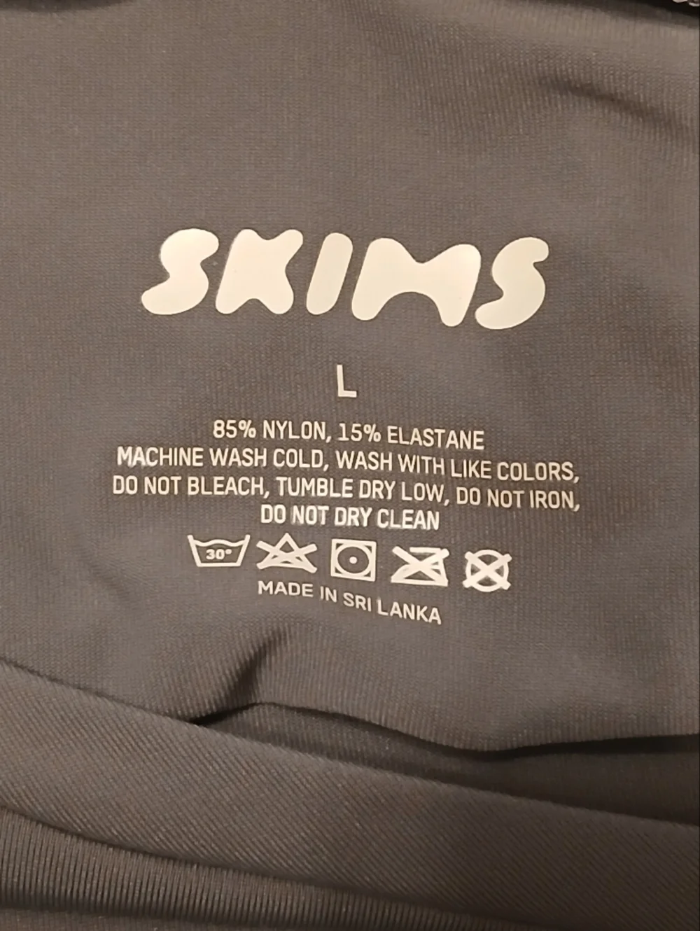 SKIMS Gunmetal Crewneck Tee Mens Large Athletic